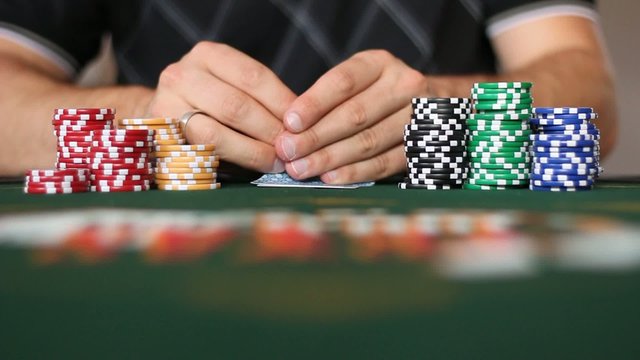 香蕉体育贿赂高官案曝光 王思聪实际控制人身份引发热议